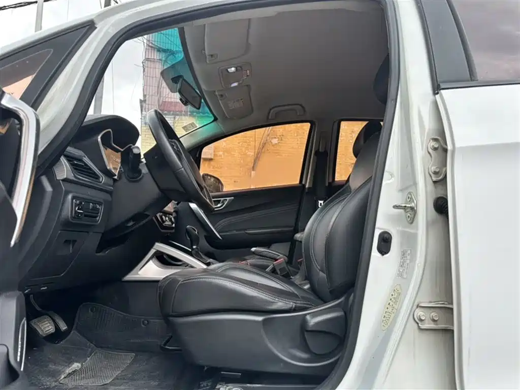 Vision X3 1.5 L Auto Elite