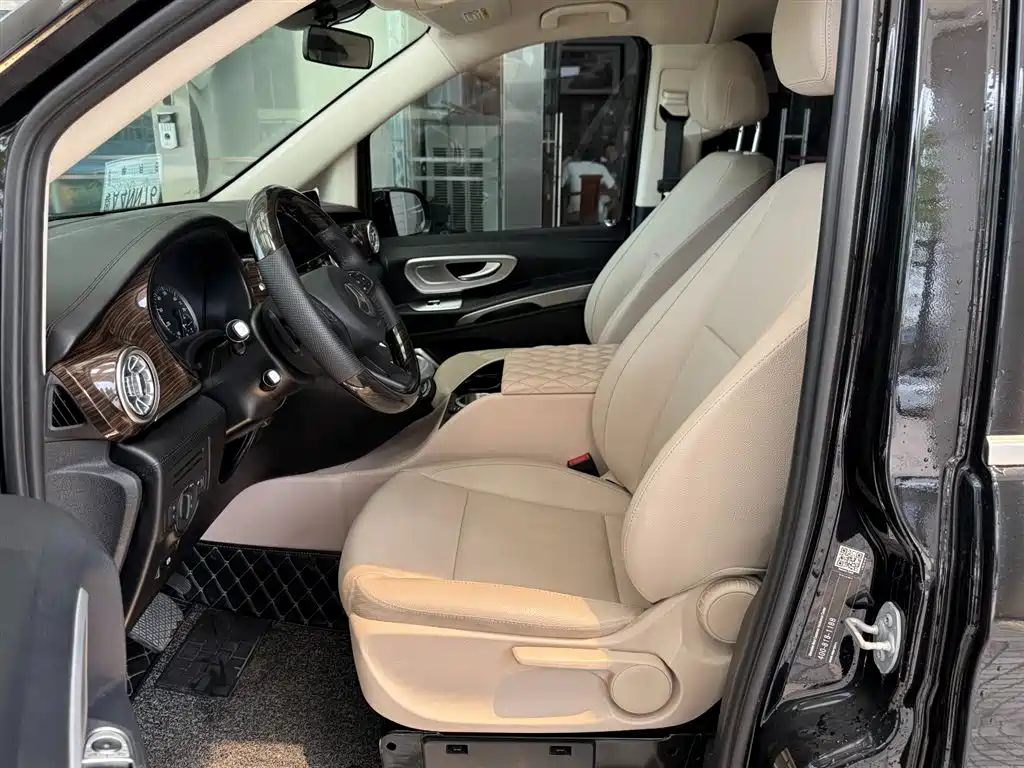 Vito 2.0 T Elite 7-seat CN-VI