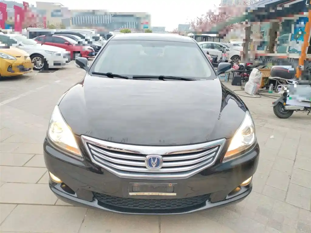 Raeton 1.8 T Auto Elite Anniversary CN-IV