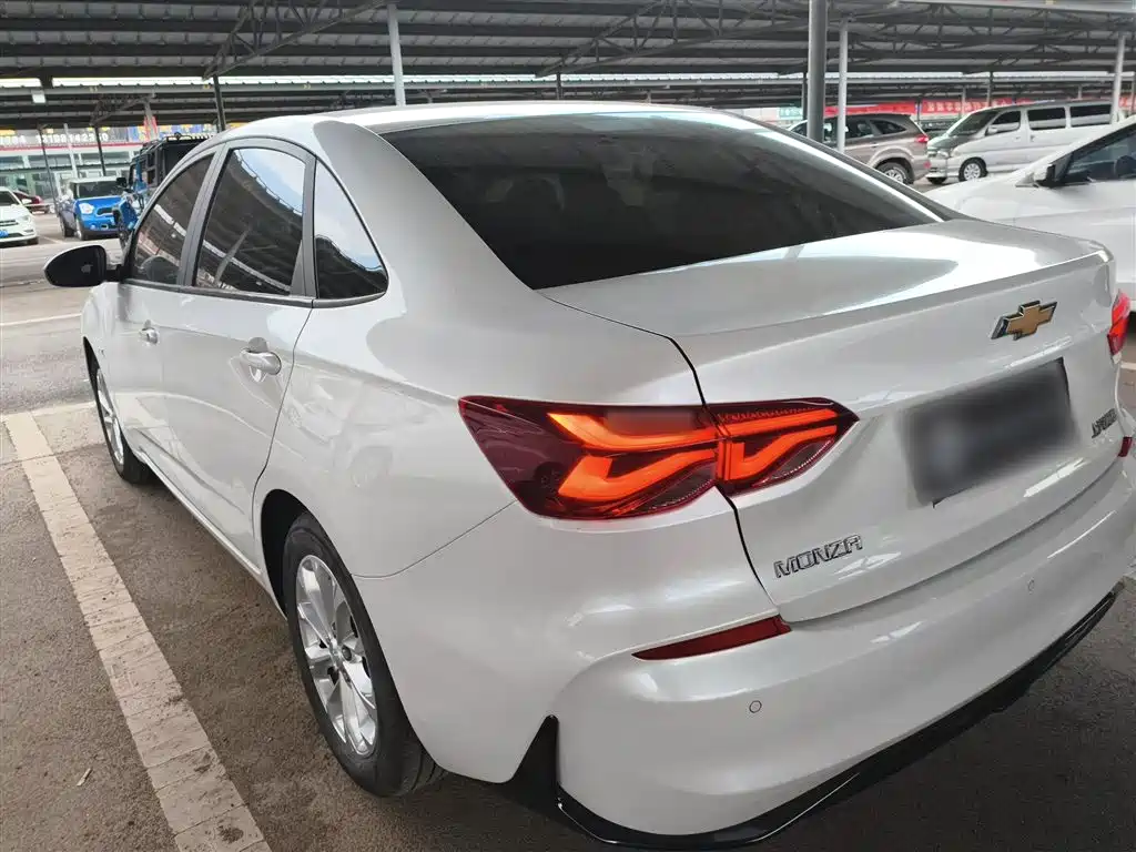 Monza 1.5 L DCT Joy