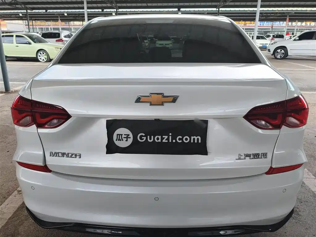 Monza 1.5 L DCT Joy