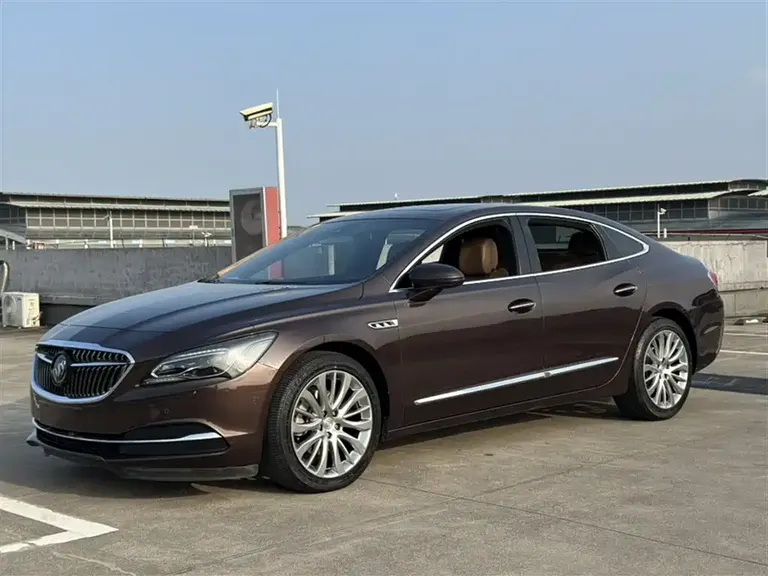 Buick LaCrosse 28 T Luxury