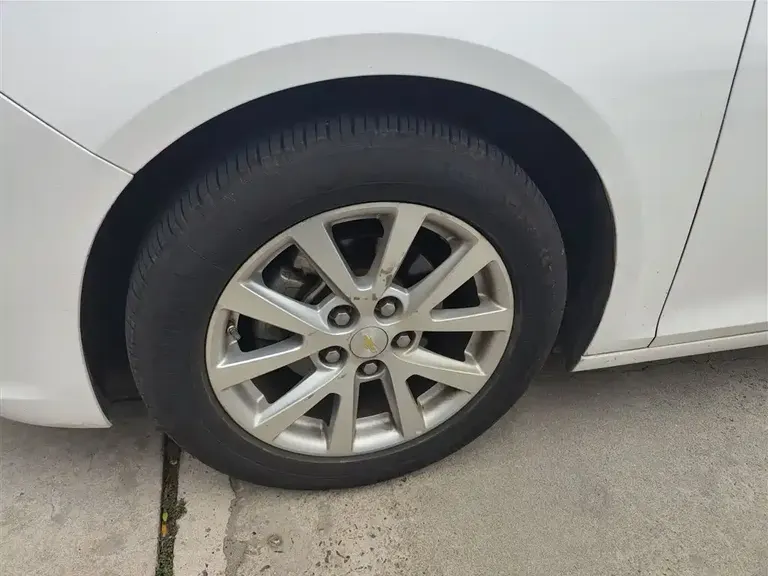 Chevrolet Malibu 2.0 L Auto Luxury