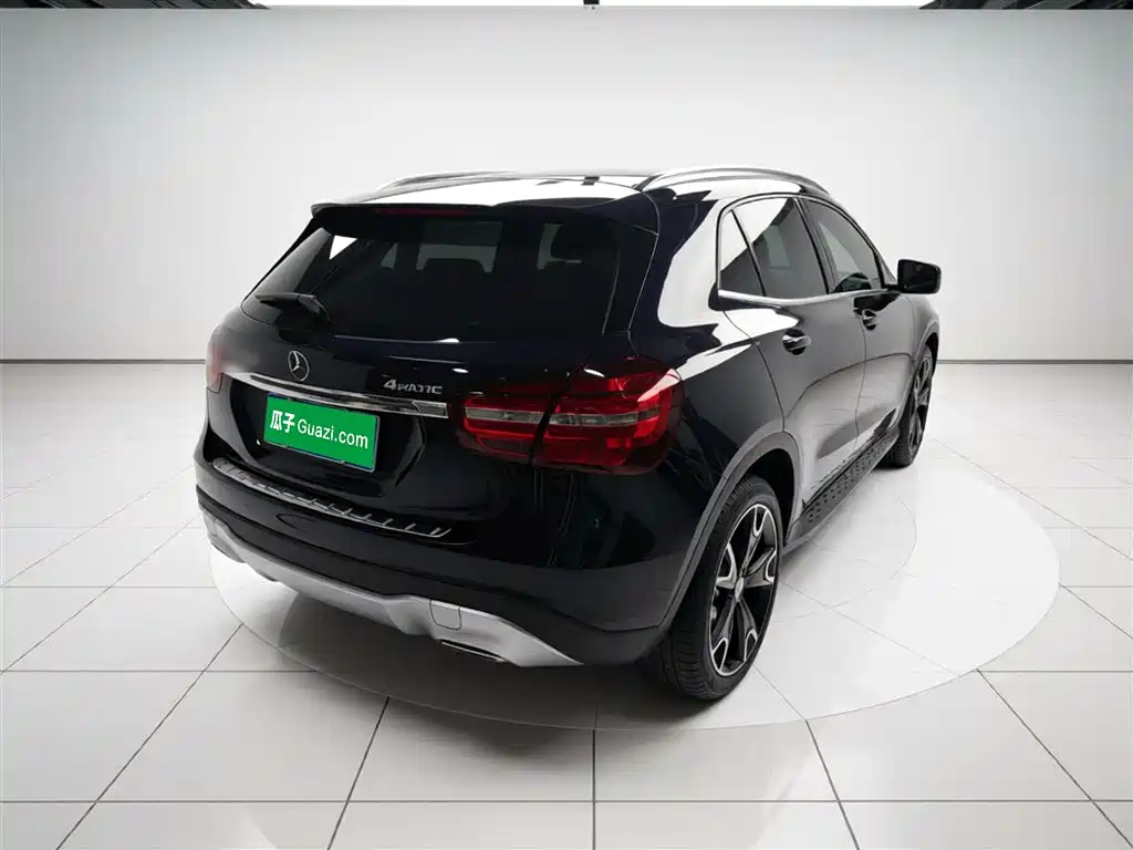 Mercedes-Benz GLA GLA 220 4 MATIC Fashion