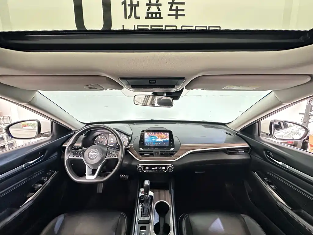 Teana 2.0 L XL Comfort