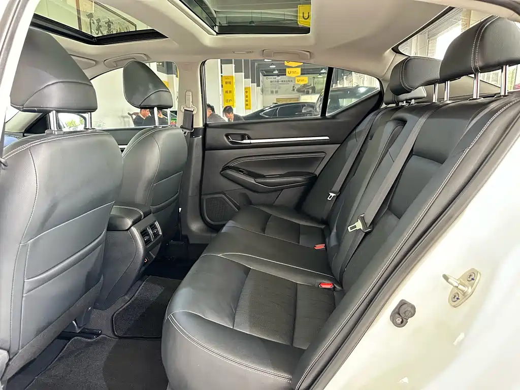 Teana 2.0 L XL Comfort