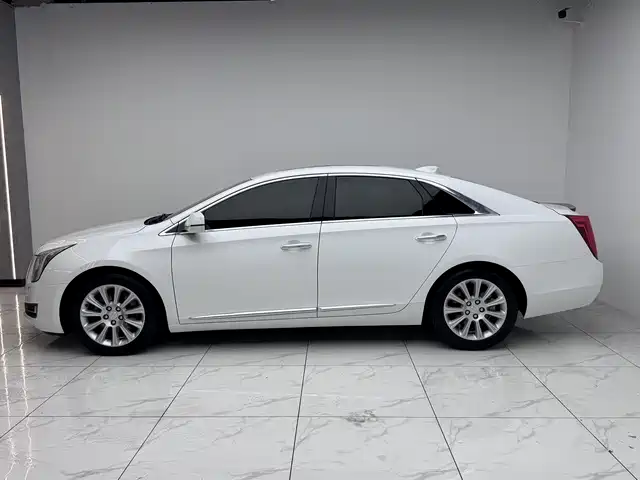 Cadillac XTS 28 T Tech