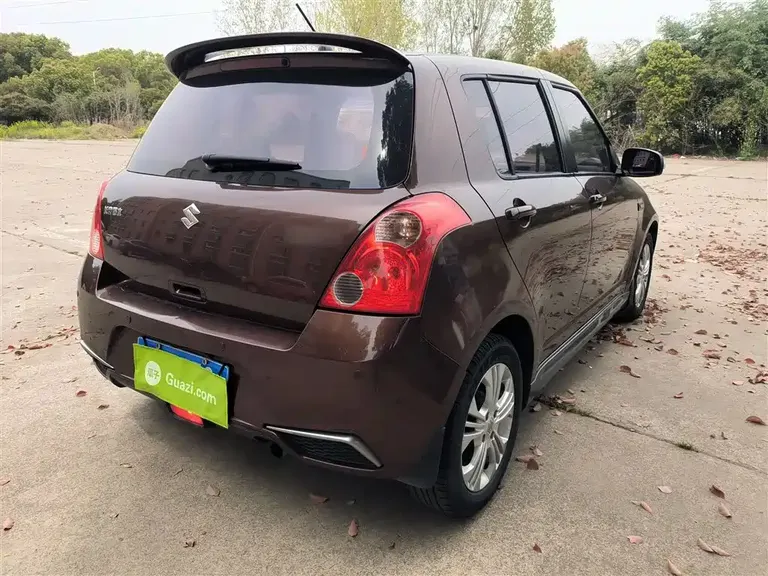 Suzuki Swift 1.5 L Auto Fashion