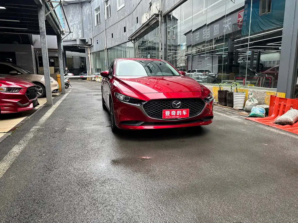 Mazda 3 Axela 1.5 L Auto