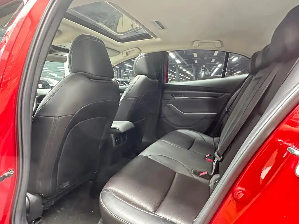 Mazda 3 Axela 1.5 L Auto