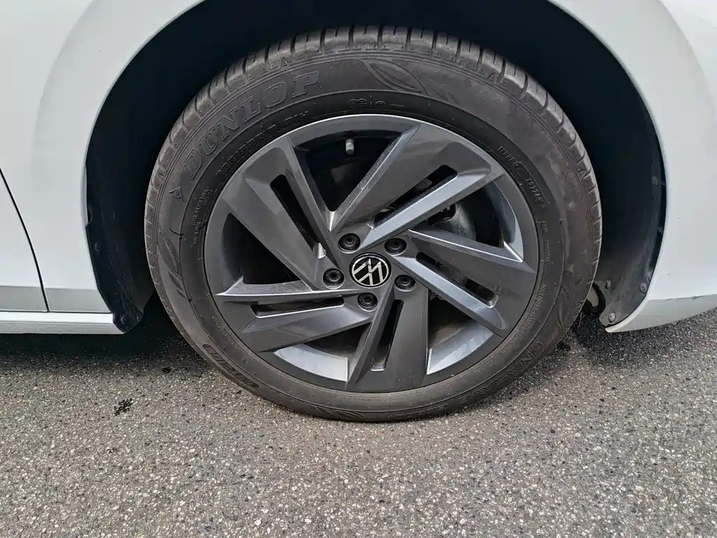Lamando Lamando L 280 TSI DSG Dazzle Hot