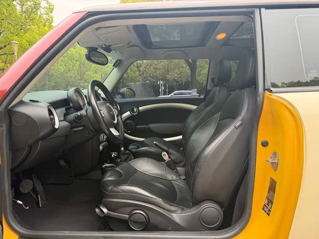 MINI 1.6 L COOPER Cheer
