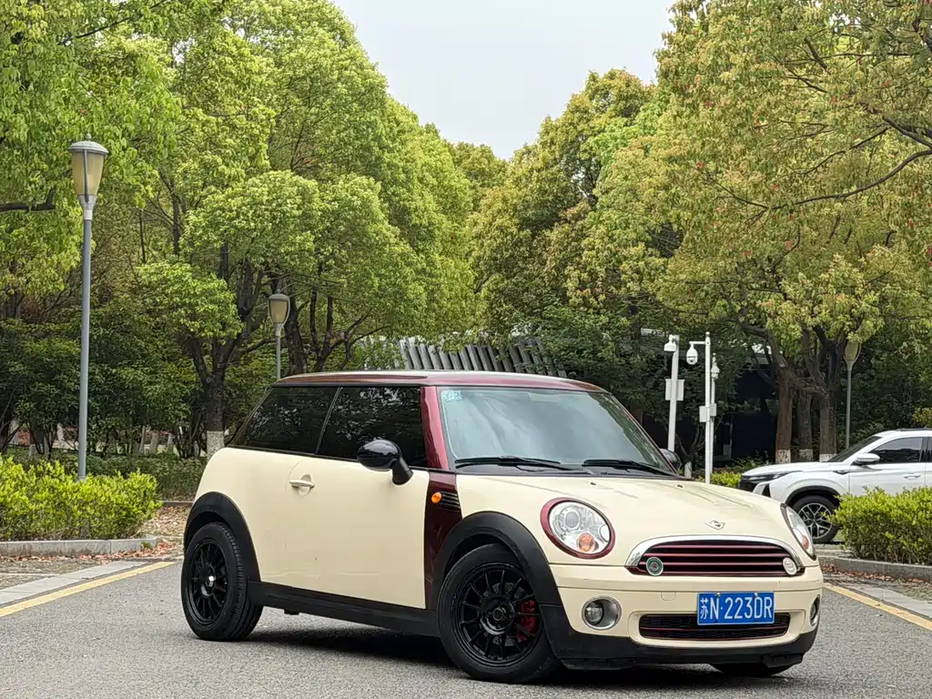 MINI 1.6 L COOPER Cheer