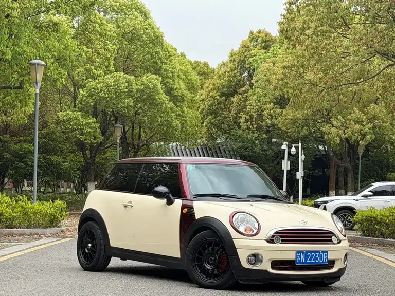 MINI 1.6 L COOPER Cheer