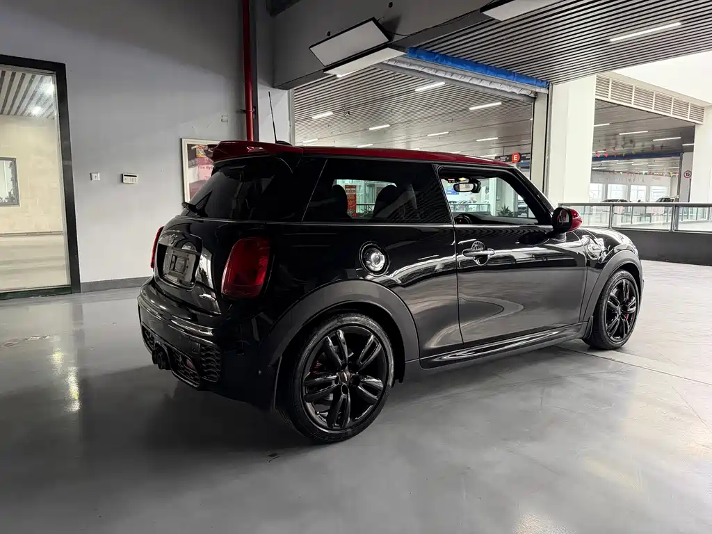 MINI JCW 2.0 T JOHN COOPER WORKS