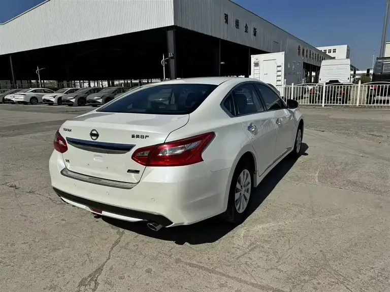 Nissan Teana 2.0 L XL Comfort