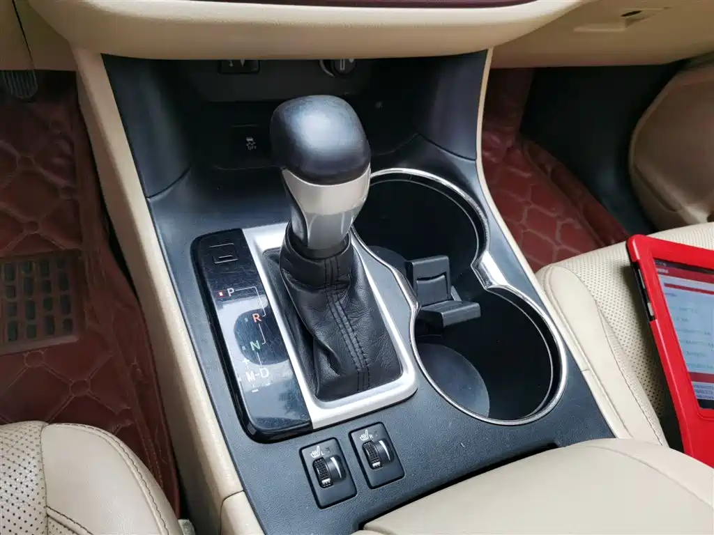 Highlander 2.0 T 4 WD Luxury 7-seat