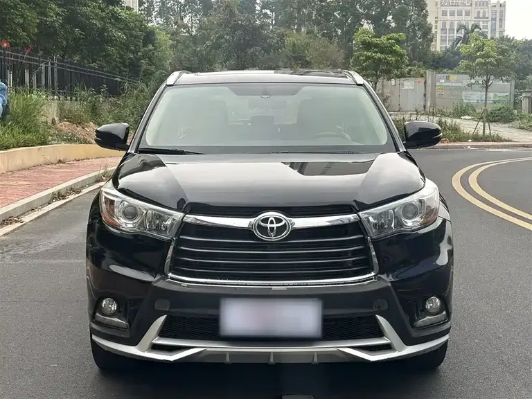 Toyota Highlander 2.0 T 4 WD Luxury 7-seat