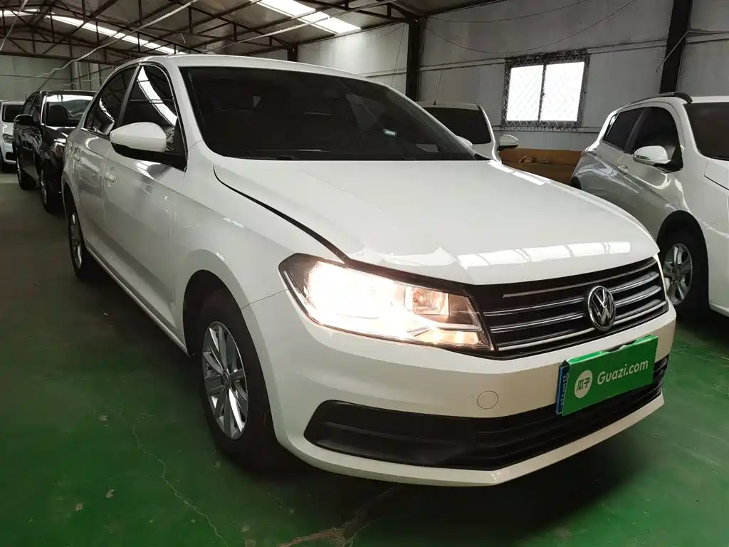 Santana 1.5 L Manual Style
