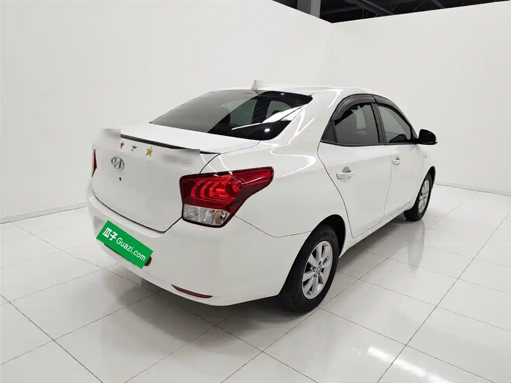Accent 1.4 L Manual Radiant CN-V