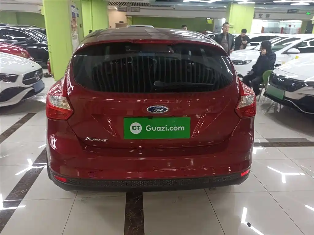 Focus Hatchback 1.6 L Auto Comfort