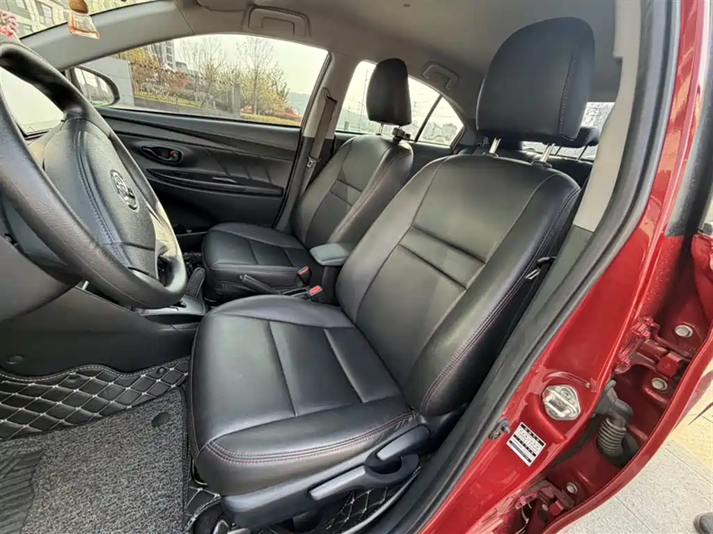 YARiS L Zhixiang 1.5 L CVT Leading