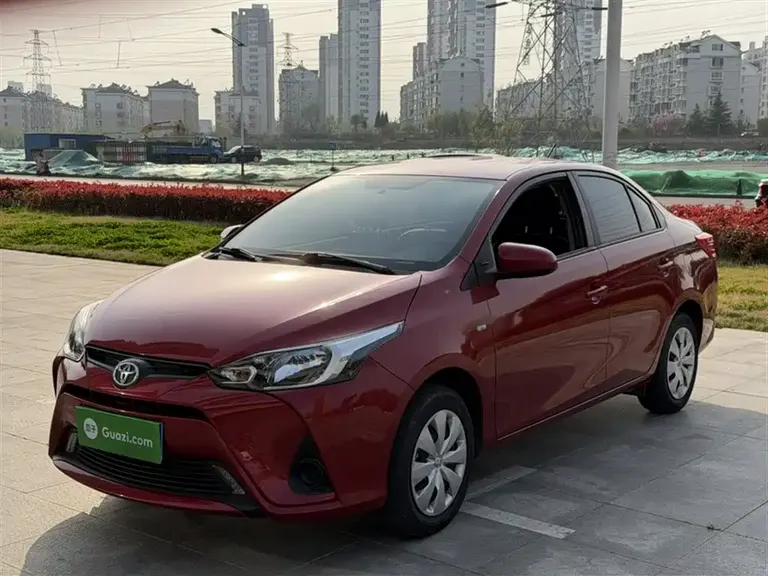 Toyota YARiS L Zhixiang 1.5 L CVT Leading