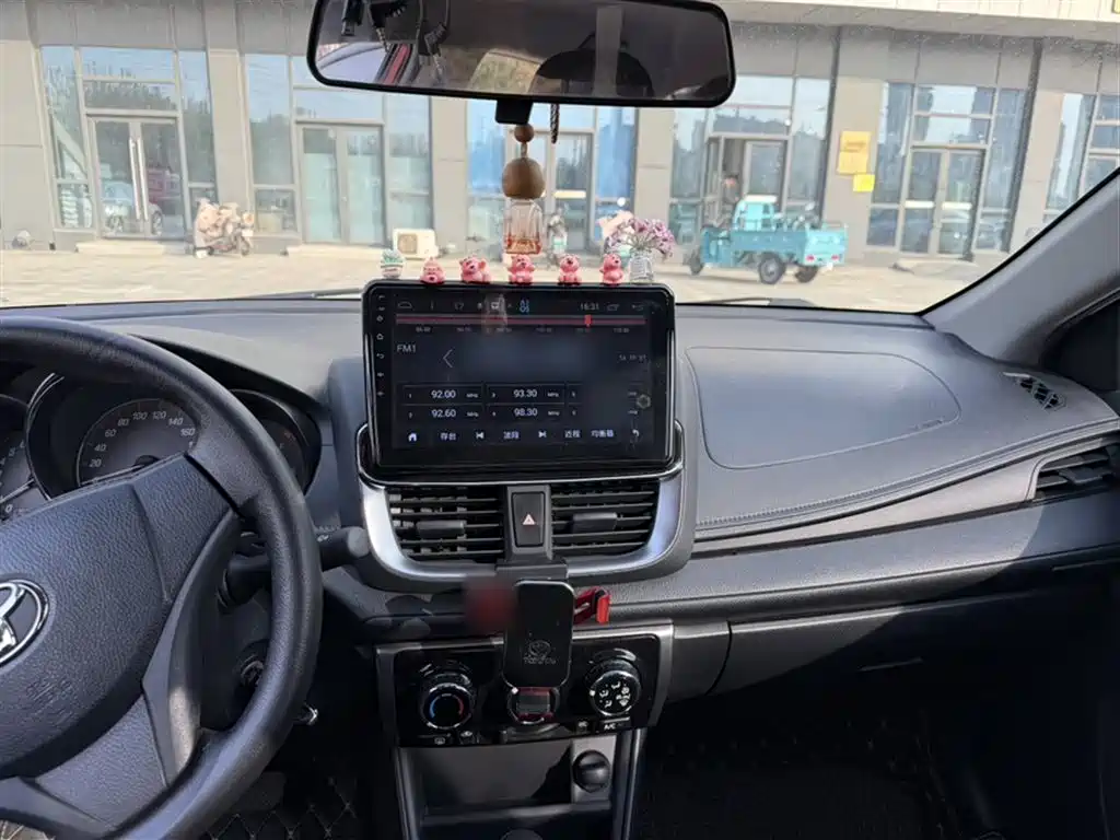YARiS L Zhixiang 1.5 L CVT Leading