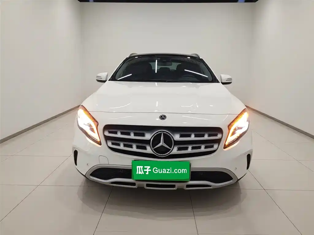 Mercedes-Benz GLA GLA 200 Fashion