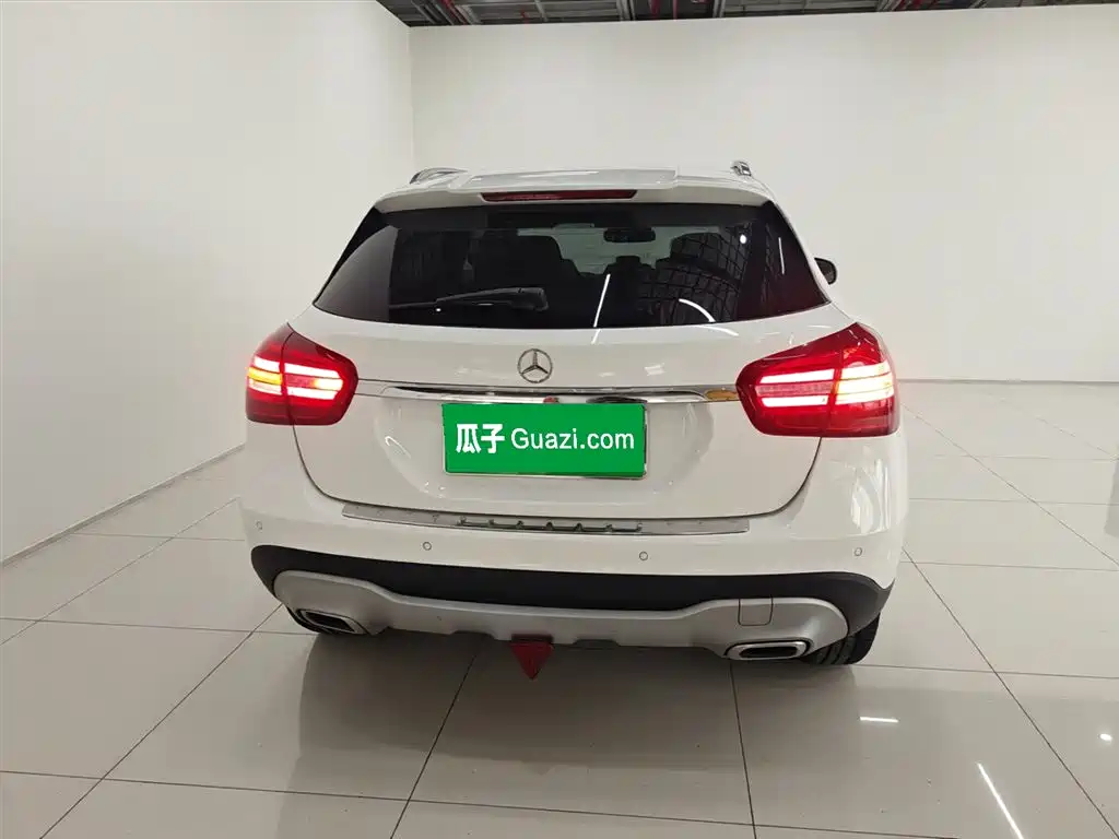 Mercedes-Benz GLA GLA 200 Fashion