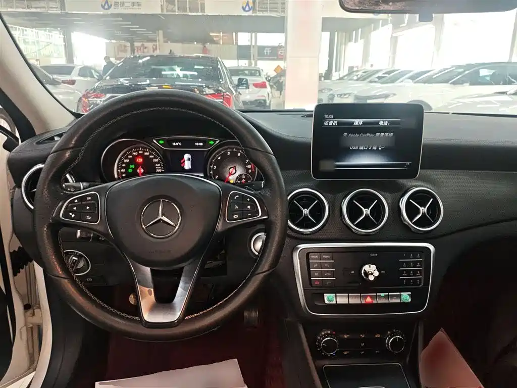 Mercedes-Benz GLA GLA 200 Fashion