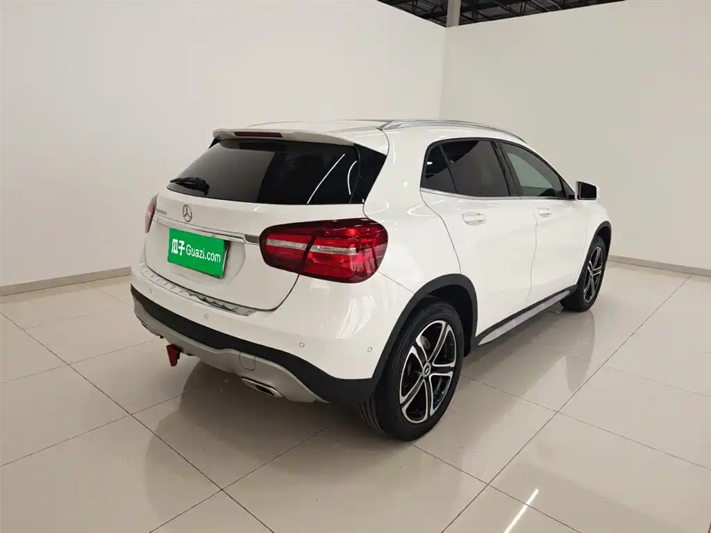 Mercedes-Benz GLA GLA 200 Fashion