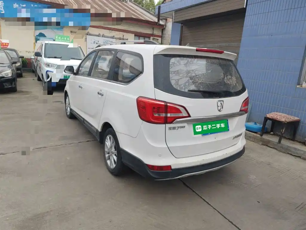 Baojun 730 1.5 L Manual Comfort 7-seat CN-V