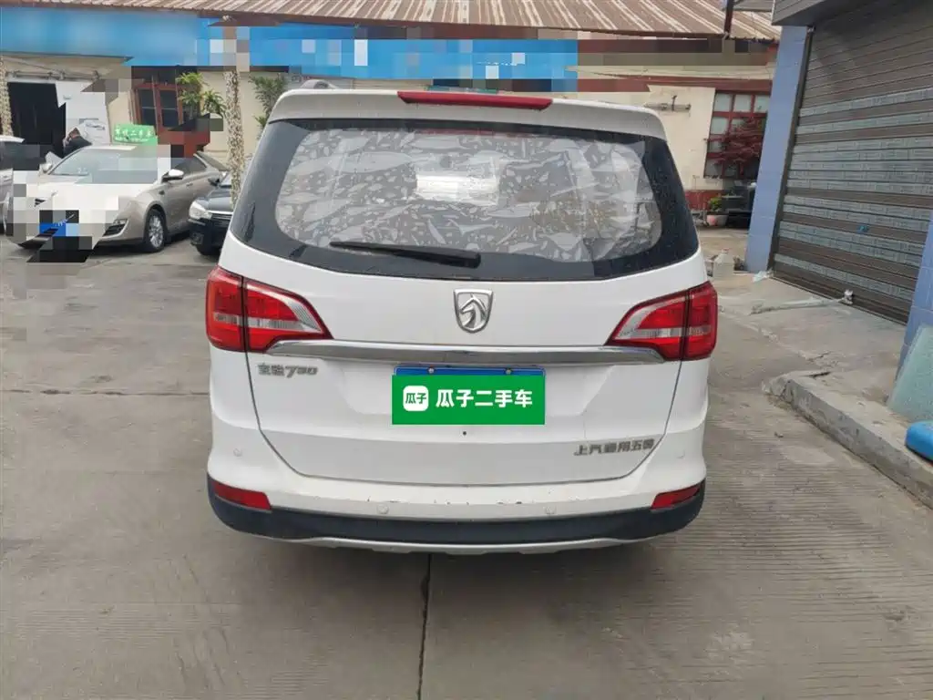 Baojun 730 1.5 L Manual Comfort 7-seat CN-V