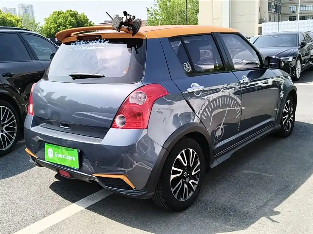 Swift 雨燕 2016款 1.5 L 手动时尚型酷玩版