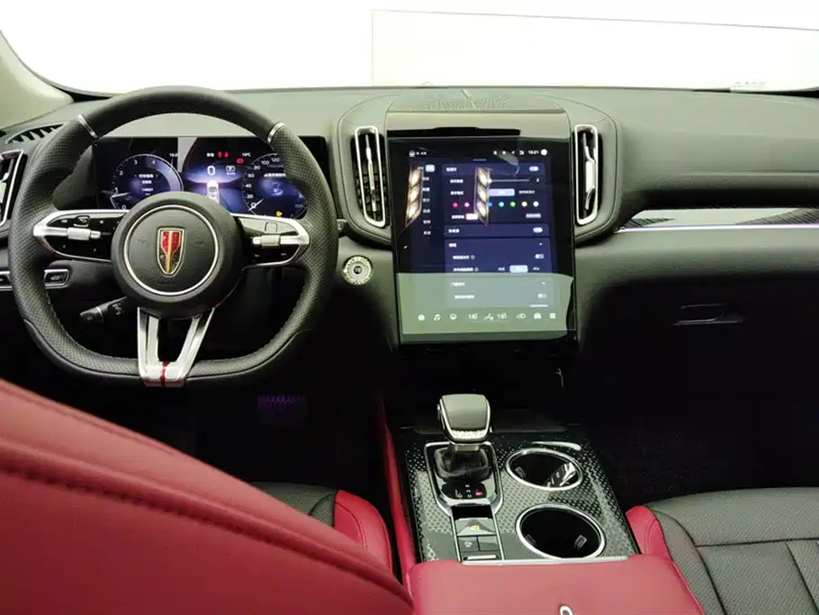 Hongqi HS3 2.0 T 2 WD