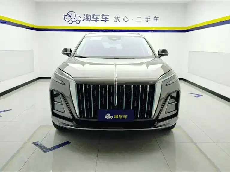 Hongqi HS3 2.0 T 2 WD