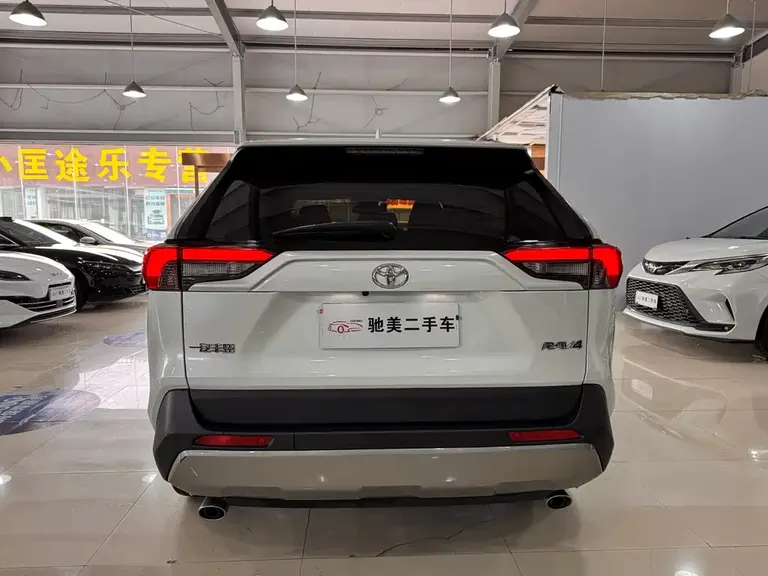 Toyota RAV4 2.0 L CVT 2 WD Style