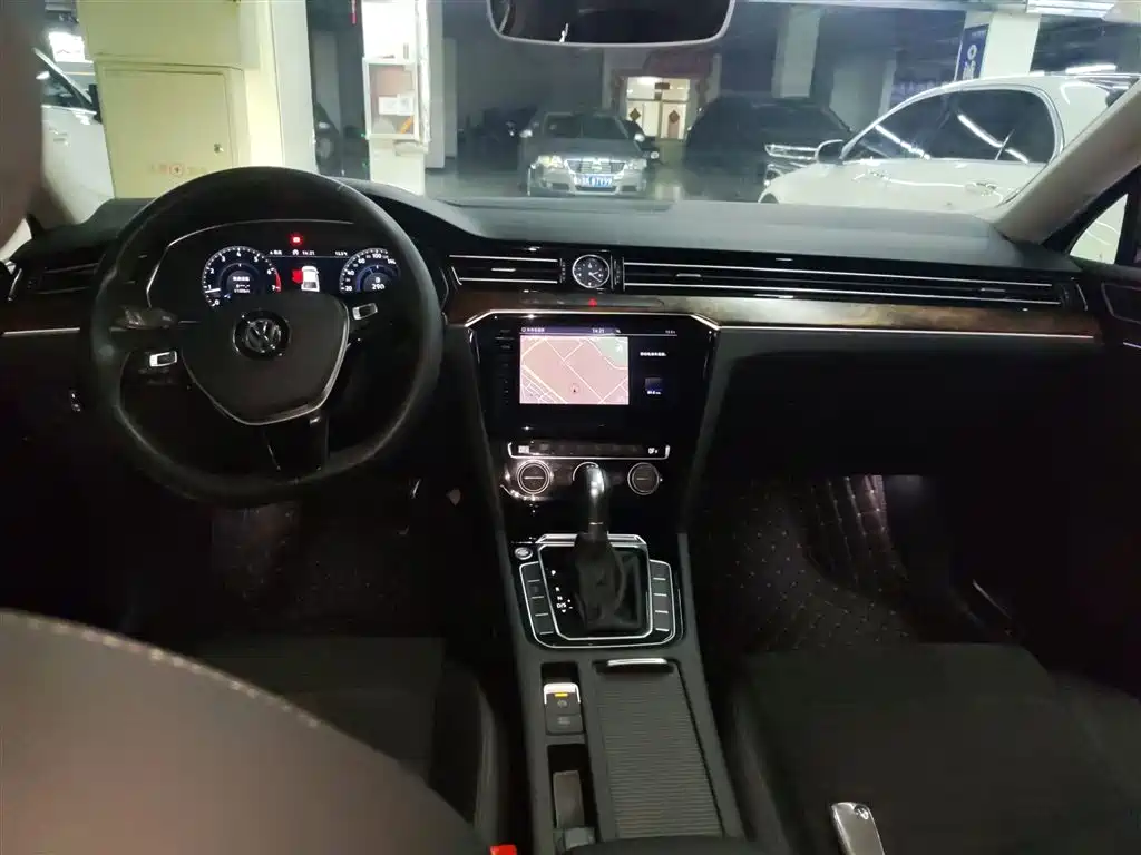 Magotan 330 TSI DSG Distinguished