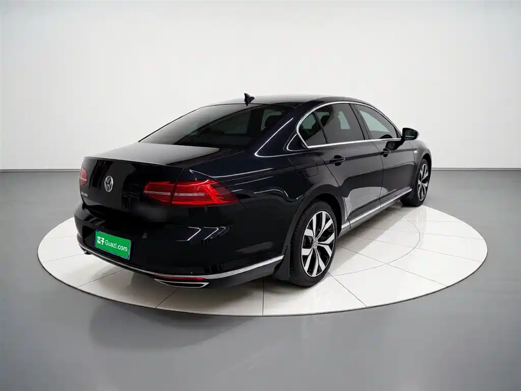 Magotan 330 TSI DSG Distinguished