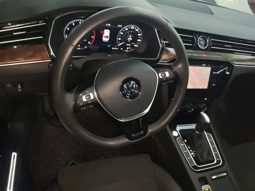 Magotan 330 TSI DSG Distinguished