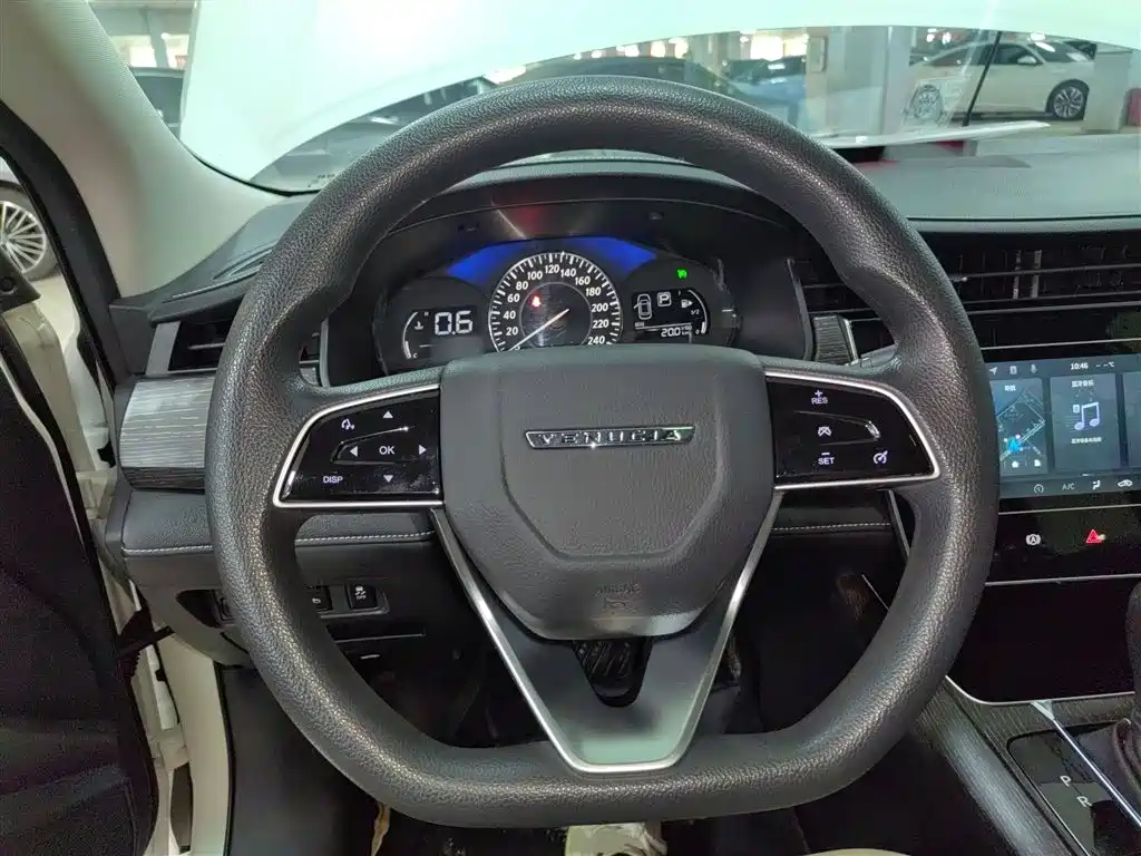 Venucia D60 PLUS 1.6 L XL CVT Joy Leading