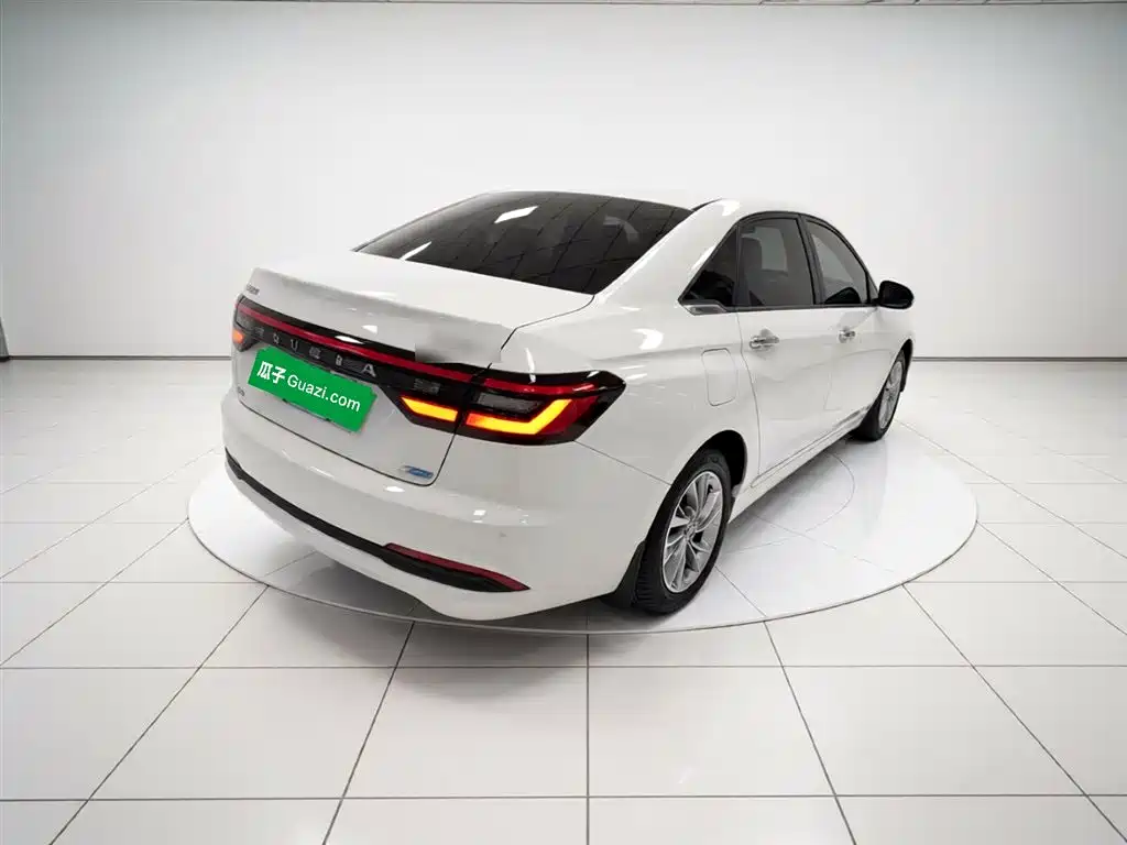 Venucia D60 PLUS 1.6 L XL CVT Joy Leading