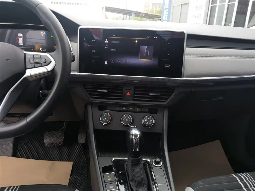 Bora 200 TSI DSG Smooth Travel