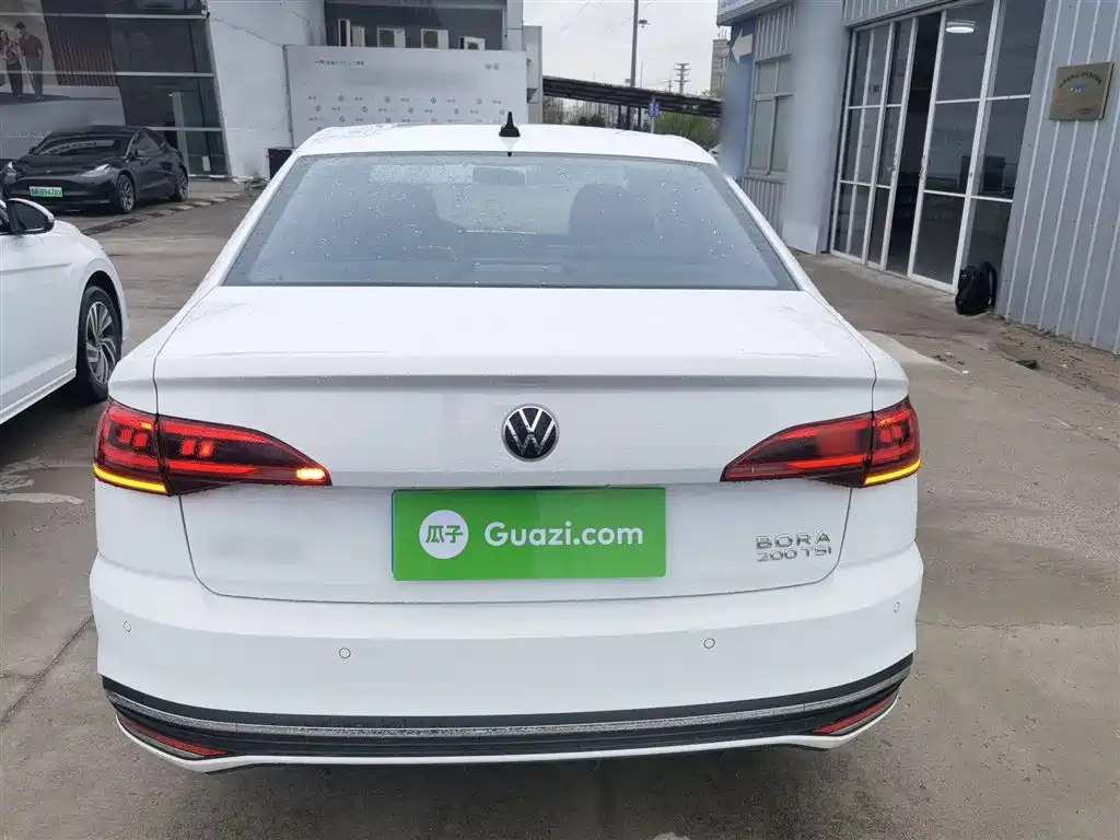 Bora 200 TSI DSG Smooth Travel