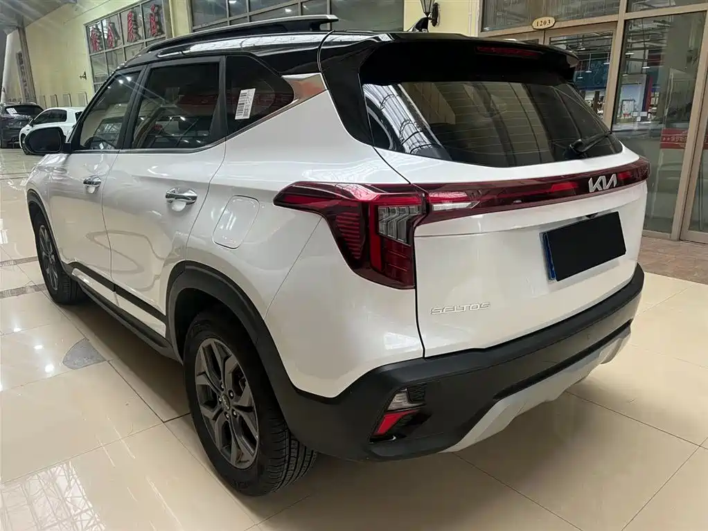 Seltos 1.5 L CVT Luxury
