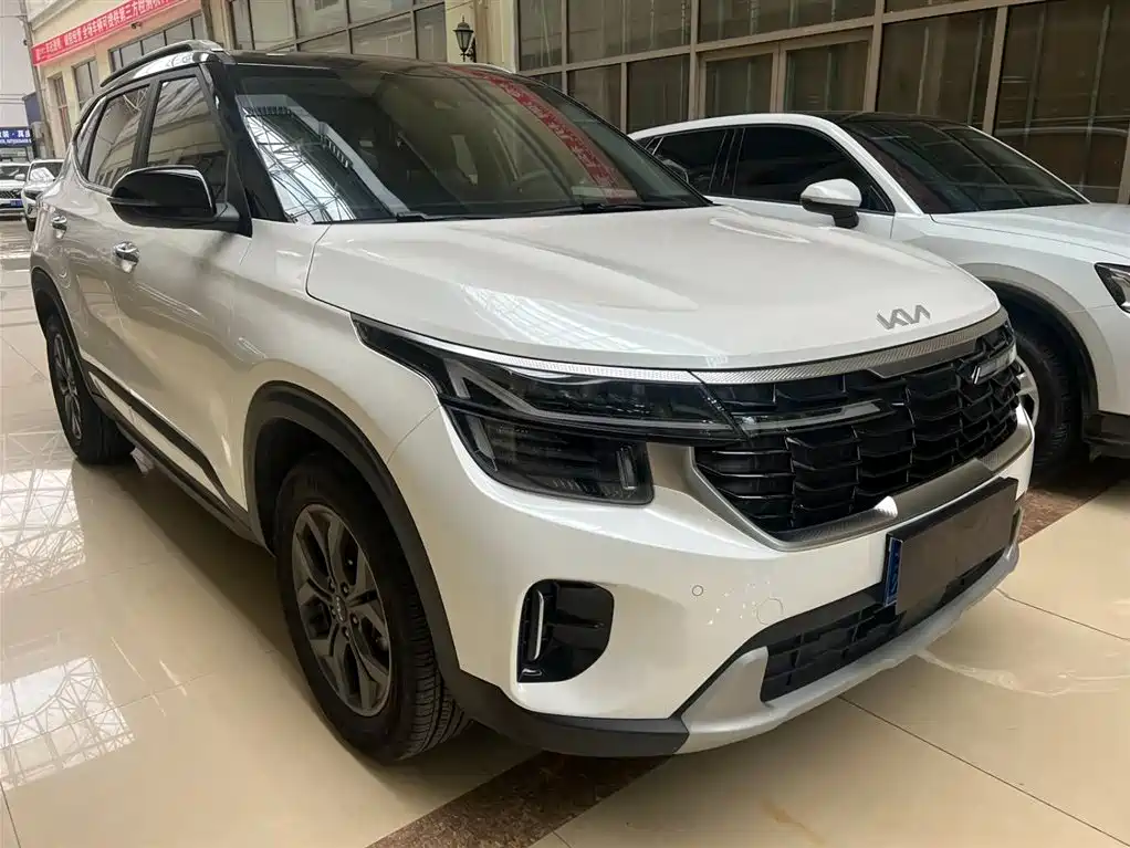 Seltos 1.5 L CVT Luxury