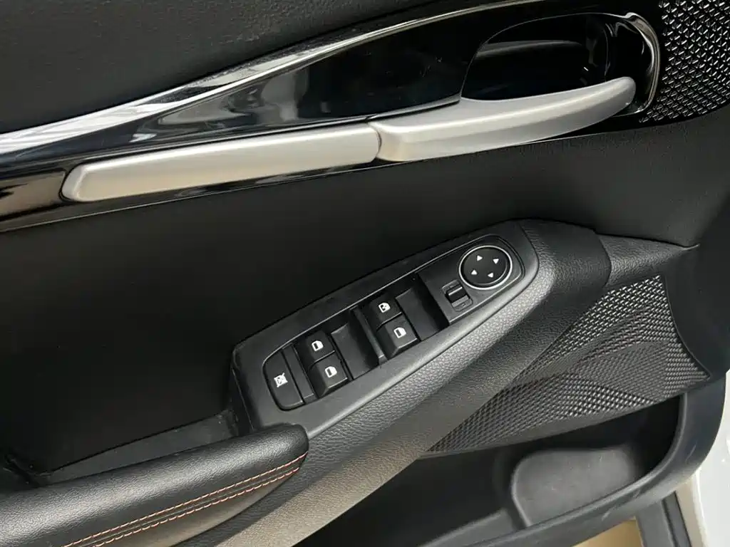 Seltos 1.5 L CVT Luxury
