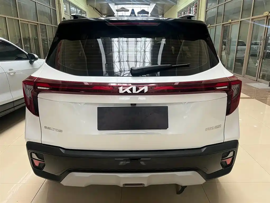 Seltos 1.5 L CVT Luxury