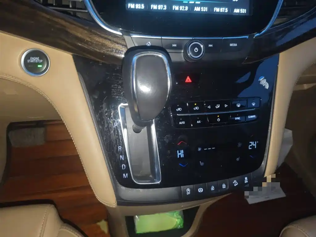 Buick GL8 ES 28 T Luxury CN-V